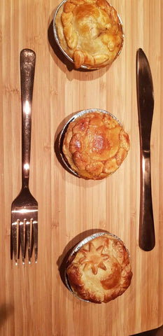 Veg Delight Flaky Bake Pie (6 Pack) - Savoury Boutique